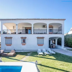 beautiful-5-bedroom-villa-sea-views-private-pool.es-andalucia.com/
